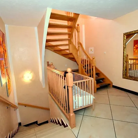 民宿 莱鲍假日酒店