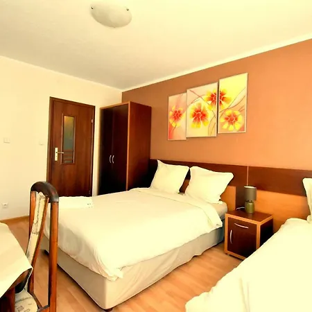 莱鲍假日酒店 * 莱鲍