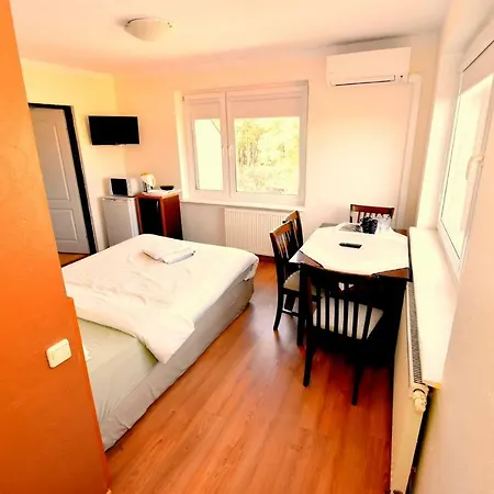 民宿 莱鲍假日酒店