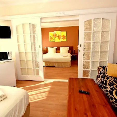 民宿 莱鲍假日酒店